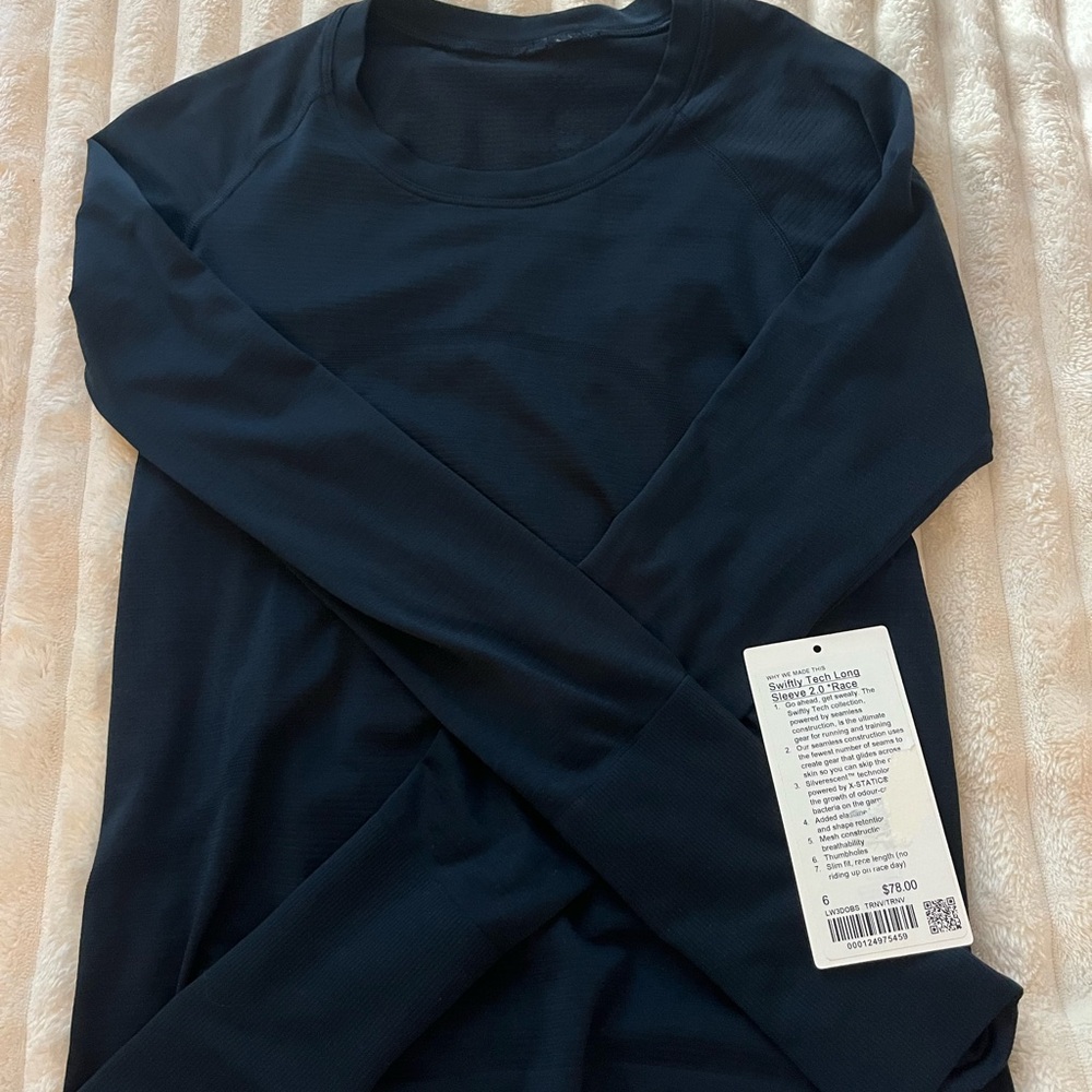 lululemon True Navy Long Sleeve Swiftly size 6